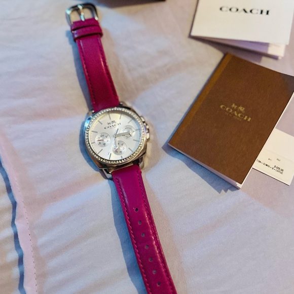 Coach watch 💕 - Picture 2 of 2